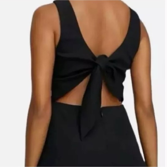 ARITZIA WILFRED Encoulement V Neck Cropped Wide Leg Jumpsuit - Picture 2 of 7